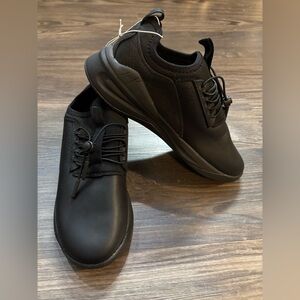 Clove All Black Women’s 10.5/Men 9‎ Nursing Running Shoes